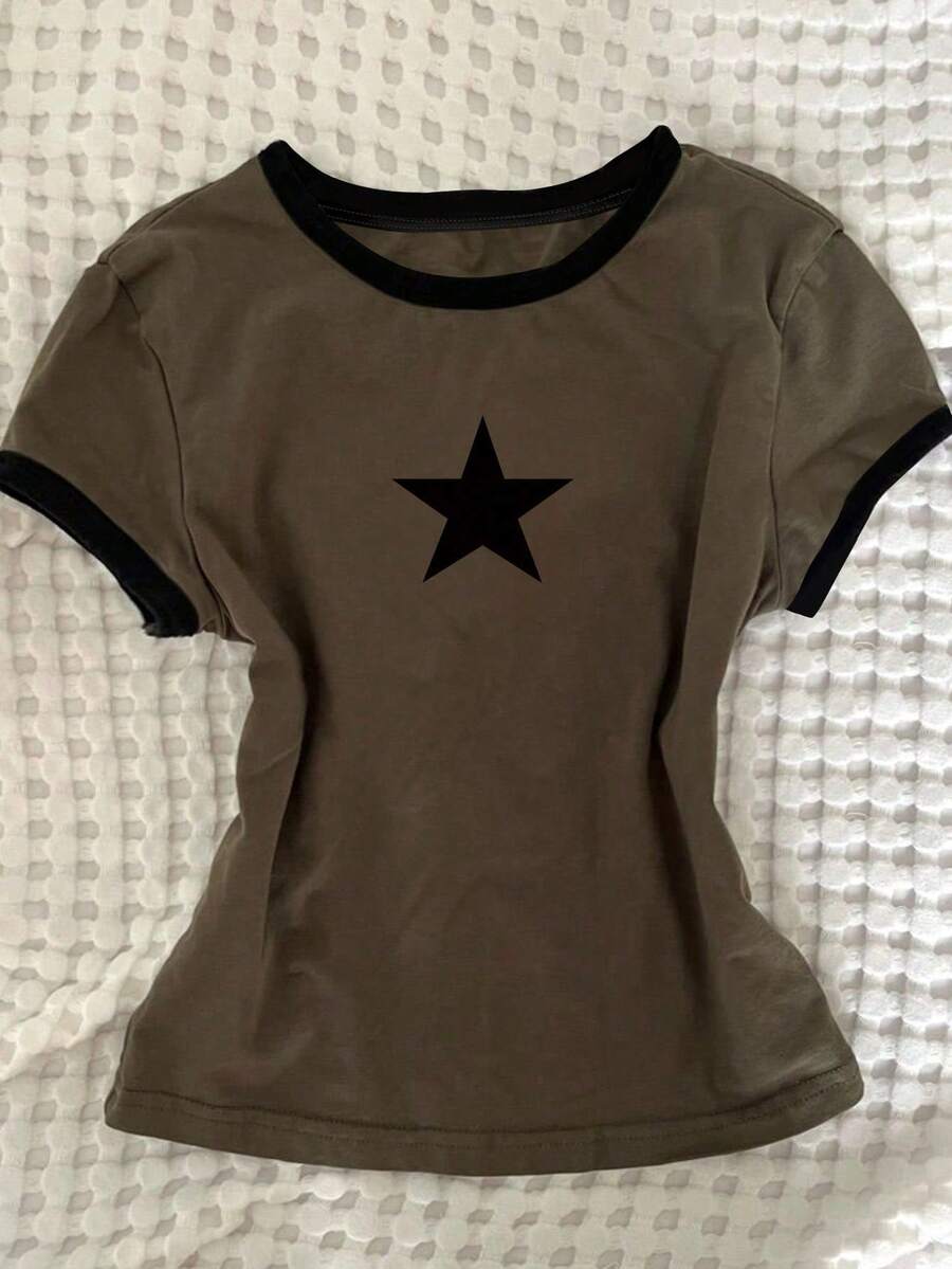 Camiseta casual de verano para mujer, mangas de color contrastante personalizadas, estampado clásico de estrella de cinco puntas, color retro, elegante, uso diario, corte relajado - Multicolor - Ver 1