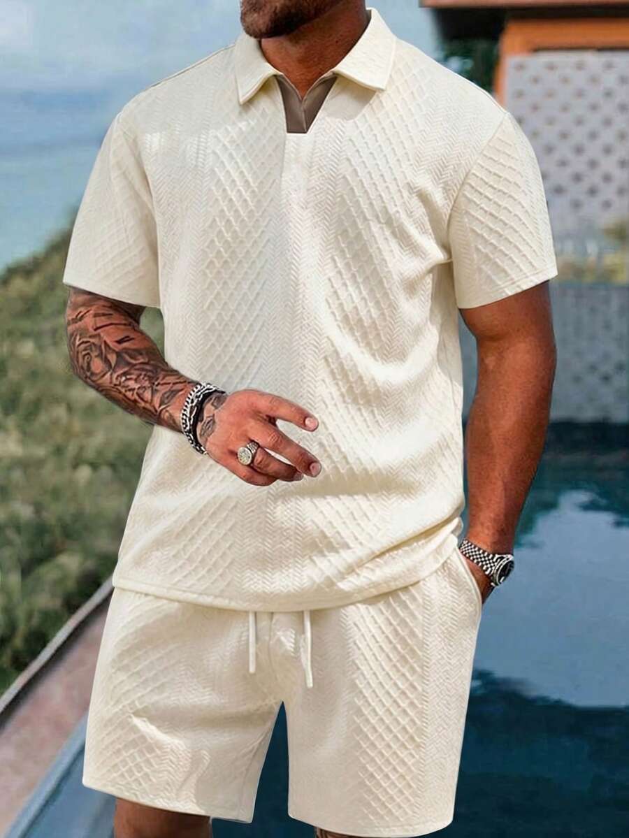 Conjunto de camisa polo y pantalones cortos con cordón versátil de moda para hombre, para verano, vacaciones y actividades al aire libre, con diseño de líneas - Negro - Ver 1