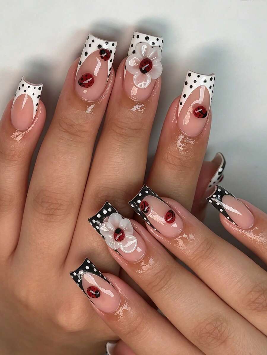 Show Your Beauty 24片中式優雅酷感黑白對比波點花卉紅七星瓢蟲法式亮面亮澤提亮膚色時尚百搭穿戴式美甲貼片,適合約會、派對、春夏秋冬日常佩戴,適用於女性與女孩,可拆卸穿戴式美甲組含果凍膠與美甲銼條,易貼長效,果凍膠隨機發貨 - 黑與白 - 查看 1