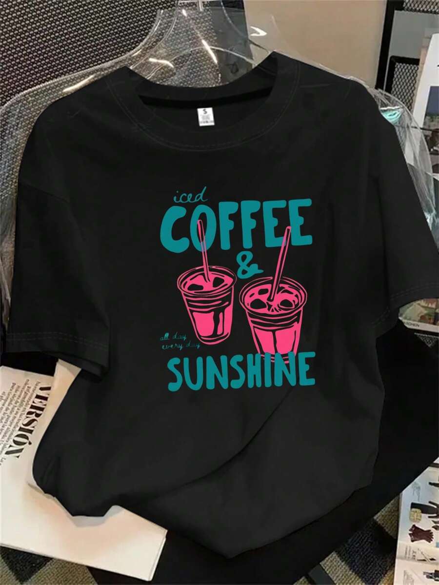 Camisa de mujer de manga corta y cuello redondo con estampado de logotipo de café y sol, apta para todas las estaciones. - Negro - Ver 1