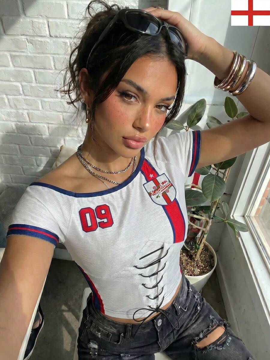 Camiseta corta de mujer casual con cuello asimétrico de malla tipo jersey de México, ajuste ceñido, para verano y primavera, estilo Blokette Blokecore Remake, Copa Mundial 2026 - Multicolor - Ver 1