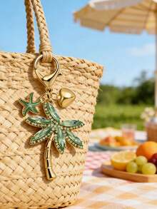 Pendentif d'arbre de coco avec éléments de cœur et d'étoile de mer, charme océanique de style bohème de villégiature en alliage, design tropical de Hawaï, bijoux à goutte d'huile émaillée, accessoire minimaliste de mode pour sac à dos, sac à main, étui d'écouteurs, décoration de voiture, léger et durable, idéal pour le port quotidien des femmes, les vacances à la plage, les voyages, les fêtes, excellent cadeau pour la fête des pères, essentiel pour la fête de l'indépendance, cadeau de remise des diplômes pour les amateurs de l'océan - Article 1 (1 pièce) - Voir 3
