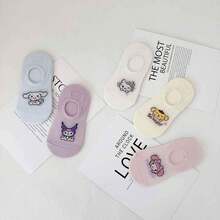 5雙 MINISO Sanrio 角色隱形腿套組，棉混紡，柔軟透氣，馬卡龍色調，可愛 Kuromi & Hello Kitty 刺繡，防滑休閒腿套，適合運動鞋、外出與日常穿著 - 船襪 - 查看 7