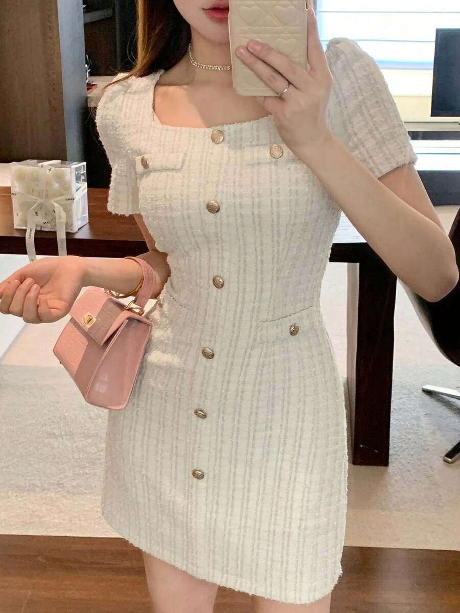 xheDAZY Vestido corto de mujer con cuello cuadrado, textura y decoración de botones para cóctelxhe - Beis - Ver 1