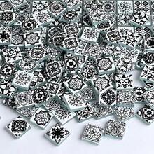 100g/200g Azulejos de Mosaico de Vidrio con Patrón de Mandala Blanco y Negro, Piezas de Mosaico con Superficie Rociada de 2.3*2.3CM, Adecuados para Artes & Manualidades, Proyectos DIY, Sala de Estar, Cocina, Baño, Decoración del Hogar, Decoración de Paredes y Pisos de Creatividad Artística, Material de Manualidades DIY - HBMP - Ver 8