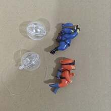 1 Stück süße Taucher-Aquariumdekoration - interaktives schwimmendes PVC-Accessoire, perfekt für lebendige Unterwasser-Szenen in Fischbecken - orangefarbener und blauer Charme, ideal zum Gestalten unvergesslicher aquatischer Umgebungen, Fischbecken-Zubehör | verspielte Aquarium-Dekoration | farbenfrohes Design, Aquarium-Zubehör - Verschiedenfarbig - Übersicht 5