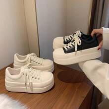 Women Skateboarding Shoes - Black - View 3
