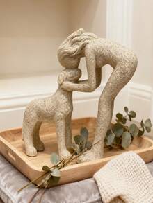 Estatua de resina de niña y perro - Acabado de piedra arenisca falsa - Recuerdo de una amistad conmovedora - Adecuado para uso en interiores y exteriores - Decoración de escritorio y jardín - Un deleite para los amantes de las mascotas - Regalo creativo para cumpleaños, Navidad y días festivos - Chica amante de los animales - Ver 7