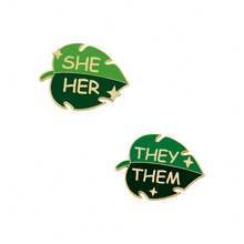 SHE HER THEY THEM 琺瑯胸針別針 時尚裝飾胸針飾品 翻領包包徽章 珠寶禮物 - 綠色 - 查看 2