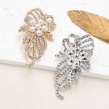 1pc Elegant Rhinestone Flower Brooch For Women, Versatile Faux Pearl Corsage, Exquisite Pin For Coat And Sweater Decoration - Gold - View 2