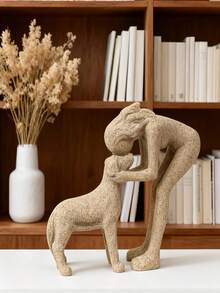 Estatua de resina de niña y perro - Acabado de piedra arenisca falsa - Recuerdo de una amistad conmovedora - Adecuado para uso en interiores y exteriores - Decoración de escritorio y jardín - Un deleite para los amantes de las mascotas - Regalo creativo para cumpleaños, Navidad y días festivos - Chica amante de los animales - Ver 5