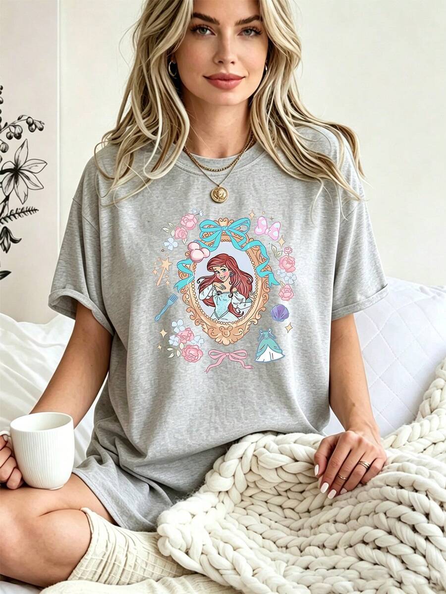 Breathable Cotton Disney Fan Tee | "The  Ariel Print With Blue Bow & Floral Wreath | Girly Fantasy Short-Sleeve Shirt - 灰色 - 查看 1