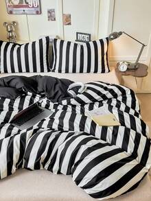2/3Pcs Simple White Black Stripes Pattern Print Duvet Cover Set Without Filler Breathable Supersoft All-Season (1pc*Duvet Cover + 1/2pcs*Pillowcase, No Pillow Core), Soft Two Tone Bedding Set Dormitory,Machine Washable King Queen Full Twin - Black and White - View 5
