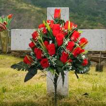 24-Pack Memorial Rose Bouquet, Artificial Rose Memorial Flowers, Red Plastic Flowers With Green Leaves, Weather-Resistant, Suitable For Outdoor Cemetery Decoration, Durable Plastic Artificial Flower Combination, Suitable For All Seasons And Festivals, Ideal For Funerals, Cemetery Decorations, And Memorial Day Decorations. - Red - View 4