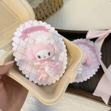 SANRIO 1件 Melody 花卉系列 粉色洋裝 白色洋裝 絨毛娃娃吊飾 女孩愛心生日禮物吊飾鑰匙圈 - 粉色 - 查看 5