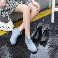 一雙女款短筒雨靴，適合返校季，時尚防水雨靴，時尚女款廚房雨靴，成人涉水鞋，戶外防滑防水鞋，適合戶外穿著，全年適用 - 常規款 - 查看 4