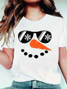 Camiseta de manga corta con cuello redondo y estampado de muñeco de nieve y copo de nieve blanco, que presenta una cara de muñeco de nieve sonriente con gafas de montura negra y sombrero blanco, corte holgado en forma de H, adecuada para usar en Navidad, en capas o sola, lavable a máquina. - Blanco - Ver 1