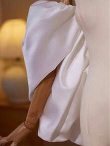 A New Bride Detachable Satin Exaggerated Petal Sleeve Shawl Photo Cloak Bride Accessories Shoulder Sleeve - Multicolor - View 6