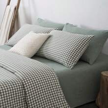 3pcs/Set Bedding Duvet Cover Set, Slouchy Relaxed Style/Green Small Plaid Soft Skin-Friendly, Nude Sleeping Bestseller, Zipper Duvet Cover Set, (2 Pillowcases 1 Duvet Cover Without Filling) Green Pudding Plaid, Minimalist Healing Bedroom Atmosphere, Suitable For Bedroom, Guest Room, Dormitory, All Seasons - Holiday Gift, Made In China - Green - View 5