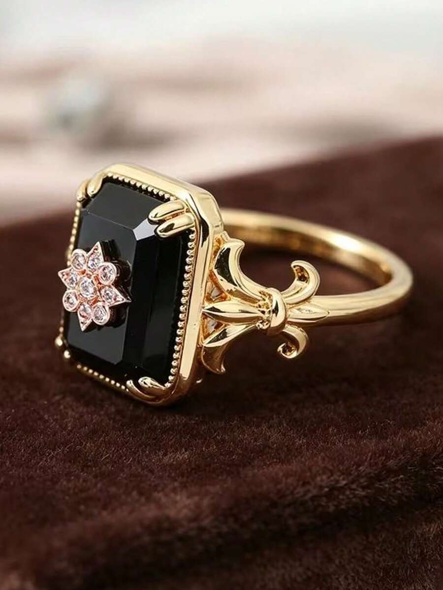 A Vintage Carved Ring, High-Quality New Ring,Suitable For Daily Wear, Balls, Vacations, Parties, Holiday Celebrations, An All-Season Versatile Piece - Gold - View 1