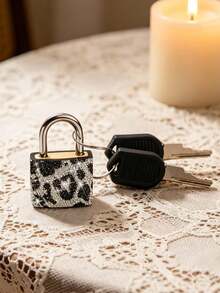 Mini Sparkling Leopard Print Crystal Keyed Padlock - Metal Mini Lock With 2 Keys, No Assembly Required,Luggage Locks With Keys, Locker Lock Small Luggage Padlocks, Suitcase Locks Metal Keyed Padlock For Luggage, Gym Lockers, Suitcases & Storage Cabinets,School Gym Classroom Matching Game Travel Backpack,Mother's Day Gift - Multicolor - View 5