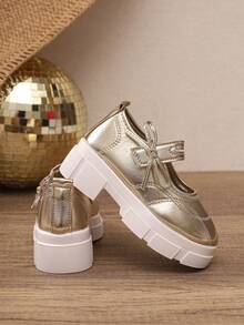1 Pair European & American Style Spring/Autumn Girls' Gold Shiny Patent Leather Thick Sole Mary Jane Shoes, Hook And Loop Easy On/Off, Soft Sole Foot Protection, Comfortable For Long Wear, Versatile Shoes For Outdoor, Commuting, Daily Wear And Vacation - Gold - View 3