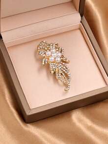 1pc Elegant Rhinestone Flower Brooch For Women, Versatile Faux Pearl Corsage, Exquisite Pin For Coat And Sweater Decoration - Gold - View 8