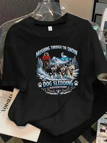 Camiseta de manga corta y cuello redondo para mujer con estampado de un grupo de perros tirando de una pala en la nieve, apta para todas las estaciones. - Negro - Ver 1