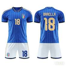 Maillot de football domicile de l'Italie pour la Coupe du monde 2026, numéro 8 Tonali, numéro 14 Chiesa - Numéro 1 Gianluigi Donaruma - Voir 12