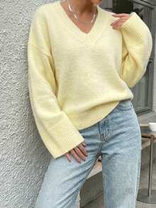 Women's Wool Blend Elegant Sweater, Relaxed Soft V-Neck Oversized Sweater, Versatile For Commute, Early Autumn, Layering, Daily Wear, And Dates Yellow - Yellow - View 5