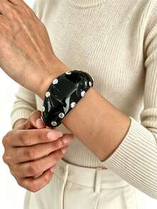 1pc Vintage Fashion Geometric Asymmetrical Smooth Rivet Resin Cuff Bracelet, Elegant Fashion Party Gathering, Couple Date, Daily Casual, Couple Date, Women's Holiday Versatile Jewelry Bracelet Gift (Resin Bracelet May Have Slight Color Difference And Flaws, Which Is Normal) - Bracelet - View 13