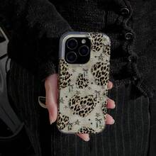 Heart-shaped Leopard Print