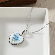 Collar con colgante de corazón con estampado floral azul, estilo de lujo ligero hecho a mano, regalo romántico para uso diario - Plateado - Ver 4
