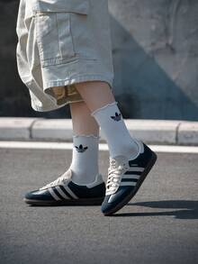 Adidas Giày sneaker casual cổ thấp unisex SAMBA OG nhẹ thoải mái, phù hợp mặc hàng ngày, thể thao ngoài trời và giải trí, JI3217 - Mực Aurora màu xanh/trắng sữa/vàng nhựa - Xem 2