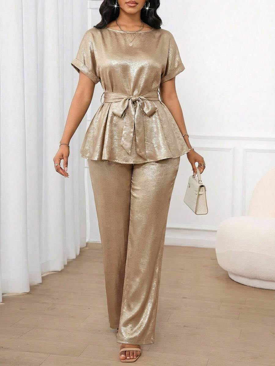 Lady Conjunto de dos piezas de mujer con top de manga corta y pantalones rectos sueltos, de unicolor, tela jacquard casual y elegante, cintura suelta y bajo en A. Apto para usar en primavera, verano y otoño. Atuendos de oficina, de vuelta al colegio, de iglesia, de salida y modestos para el aeropuerto. - Dorado - Ver 1