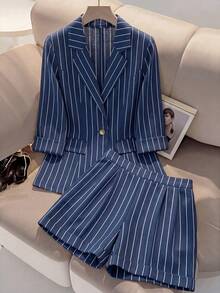 Qadelle Conjunto de 2 piezas de chaleco sin mangas y pantalones cortos con estampado de bambú y rayas de aspecto de lino, estilo callejero francés elegante y vintage, versátil para negocios, oficina, vacaciones y verano - Azul y blanco - Ver 1