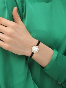 Coach IRIS Elegant C-Link Chain Bracelet Watch Round Face Quartz Watch for Women Minimalist Dressy Wristwatch - 黑色 - 查看 10