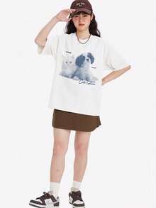 A Stylish Women's Round-Neck Short-Sleeved T-Shirt. With Dropped Shoulders, A Regular Length, And Made From Soft Knit Fabric, It's Perfect For Everyday Wear. - White - View 3