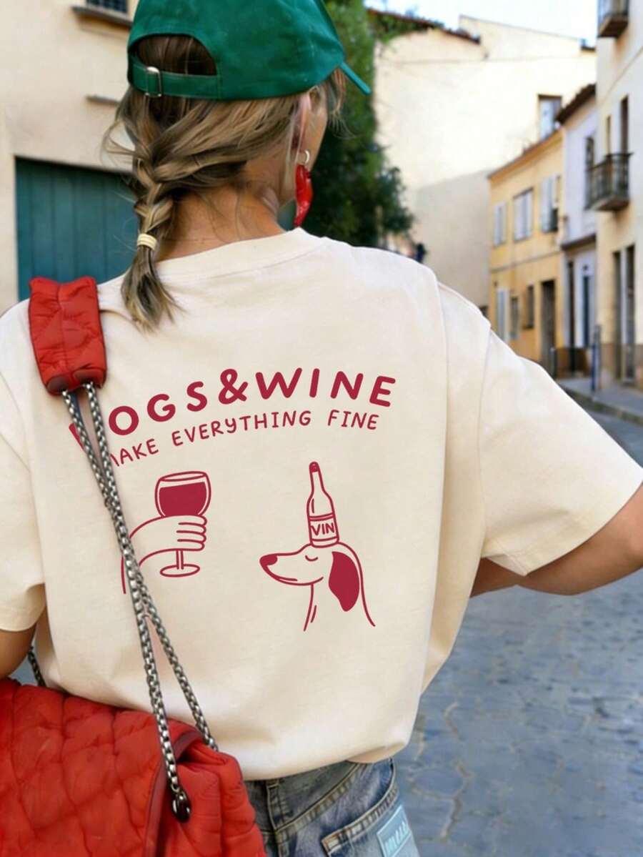 2026 Cartoon Puppy & Red Wine Graphic Print Crew Neck Short Sleeve T-Shirt. New Minimalist Women's T-Shirt With A Cute Pattern, Casual Holiday Style, Relaxed Fit, Crew Neck And Short Sleeves. - 杏色 - 查看 1