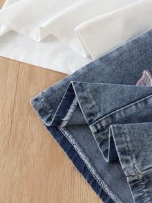 Bộ 2 món cho bé gái: Áo ngắn tay dễ thương phong cách thường ngày phối cùng yếm váy denim in họa tiết bướm, chất liệu nhẹ nhàng cho mùa xuân/hè và đi du lịch - Xanh và trắng - Xem 7