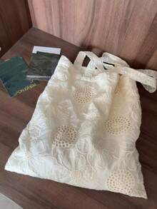 French Niche Design INS Style Lace New Canvas Tote Bag, Embroidered Versatile Handbag For Spring/Summer, Commuting, Outings, Daily Shopping, Large Capacity Shoulder Bag - White - View 5