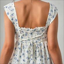WNS Momance Vestido de maternidad con tirantes anchos, ribete de volantes, espalda con cruce y lazo, silueta ajustada en línea A, falda de varios niveles, vestido largo con estampado floral - Azul y blanco - Ver 5