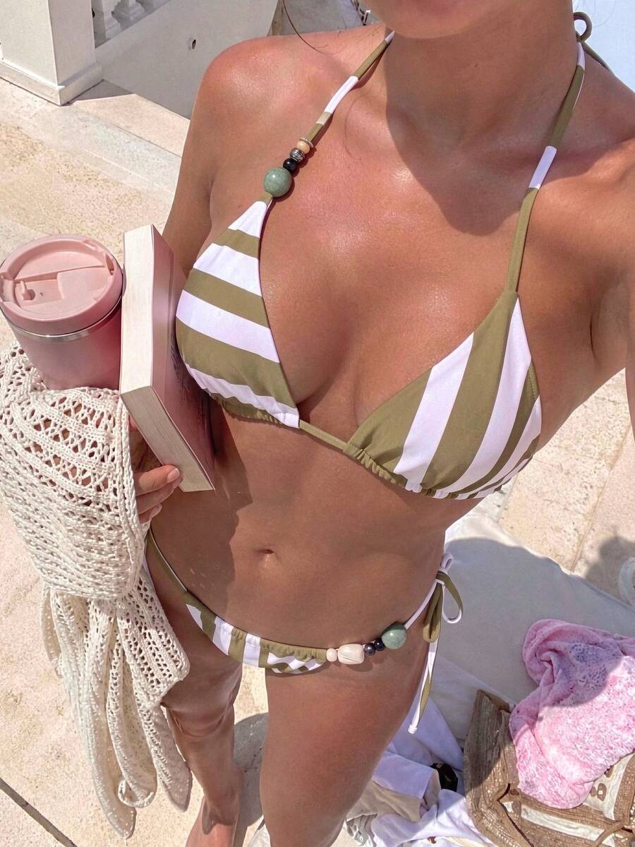 Bộ bikini hai mảnh nữ đi biển cổ yếm sọc trắng olive, chi tiết đính hạt, buộc dây bên hông, cắt cao - Nhiều màu - Xem 1