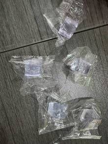 1个柔软Q弹奶油草莓，超柔软慢回弹，面包造型，办公减压神器，柔软Q弹，可随意挤压。这款减压挤压玩具能帮助缓解日常生活压力，适合游戏和派对礼品，也可作为礼物或派对小礼物、父亲节礼物、毕业礼物等。 - A - 查看 8