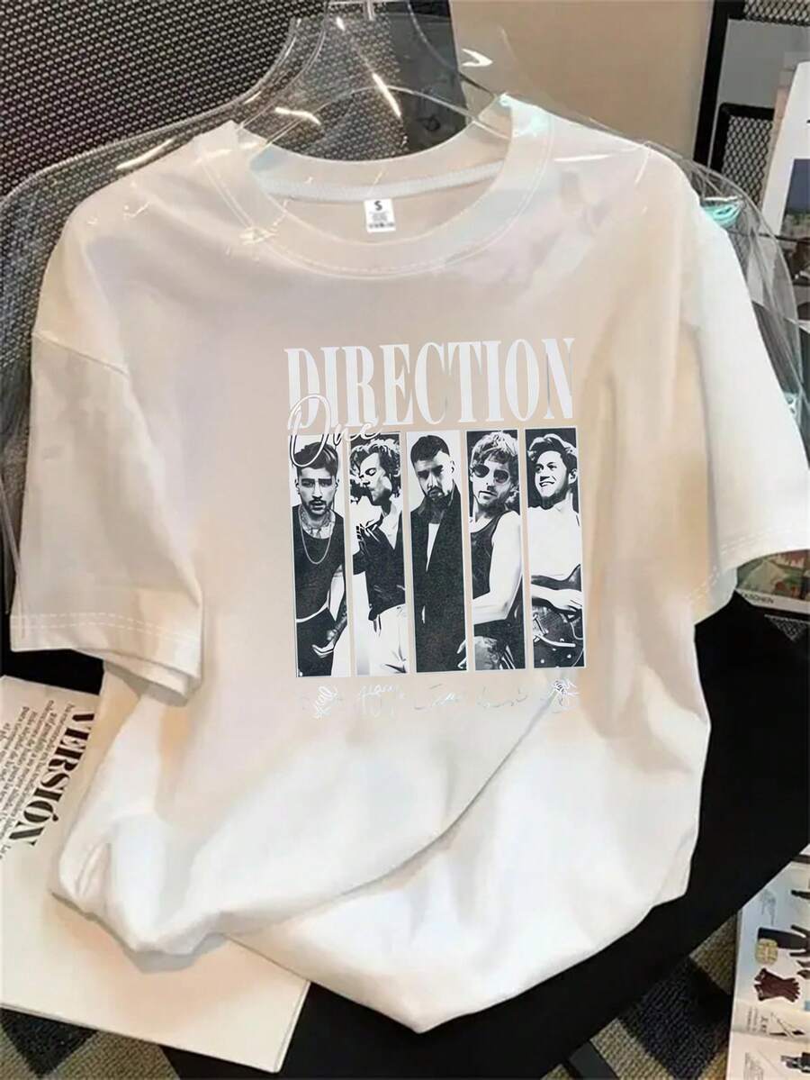 Top de mujer de manga corta y cuello redondo con estampado fotográfico en blanco y negro de un grupo de personas, apto para todas las estaciones. - Blanco - Ver 1