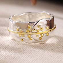 Women's Fashion Wide Ring, Vintage Design, Minimalist Niche Elegant Ring - Two-color - View 3