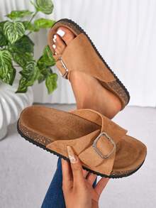 Neue sommerliche lässige Damen-Flachsandalen, Mule-Schuhe mit Metallschnallen-Dekor, einfache bequeme lässige flache Strandschuhe, geeignet für tägliche Ausflüge, braune Damensandalen, süße vielseitige Damensommersandalen - Braun - Übersicht 1