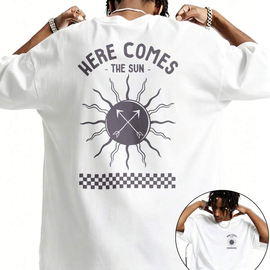 T-shirt homme 180g coton << Le soleil arrive » avec motif soleil et flèche - Cadeau idéal pour les amateurs d'aventures estivales en plein air et de camping.