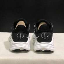 HOKA ONE ONE 春夏新款男款 Clifton 10 跑鞋，輕量、透氣、回彈、耐穿 - 黑與白 - 查看 7