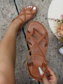 Plus Size Women's Braided Strap Flat Sandals, Brown Crisscross Elastic Back Summer Beach Flip Flops - Brown - View 5